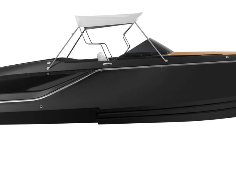 Sonnenschutz auf Motorboot