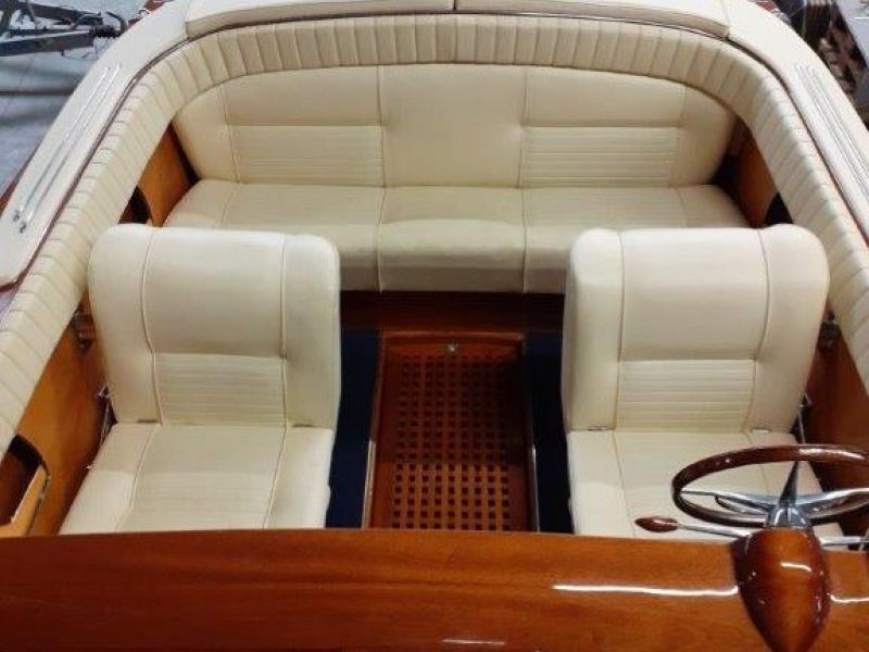 Rio Colorado Sitzbereich on Bord