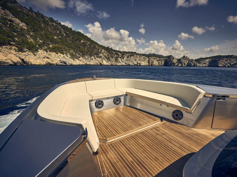 optionale Front Lounge