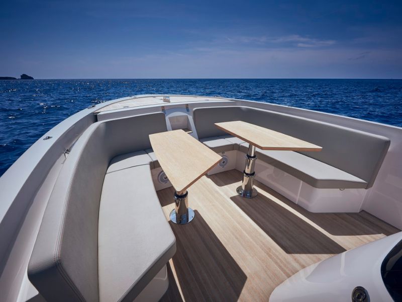 von deck richtung bug