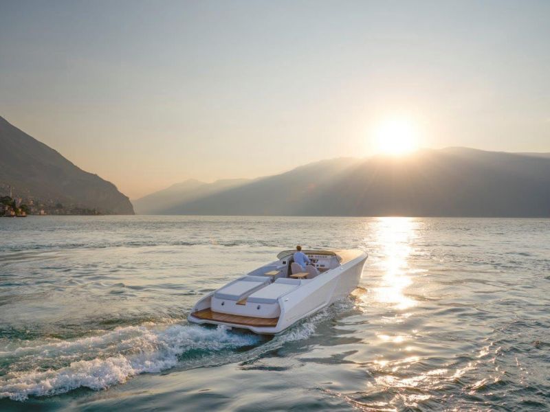 fahrt in den sonnenuntergang mit frauscher