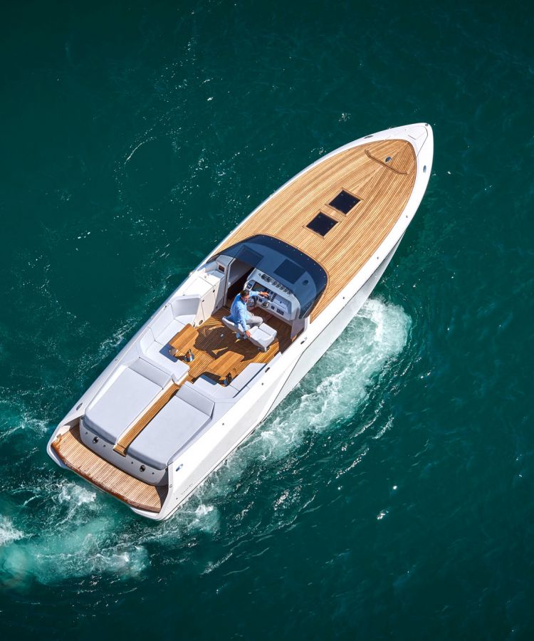 Frauscher 1212 Ghost von oben