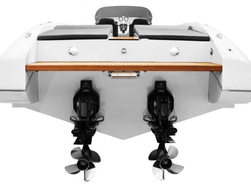 back view Frauscher 1017 GT Air