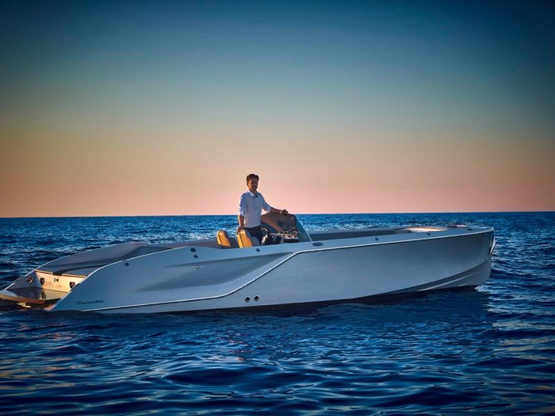  Frauscher 858 Fantom Air  auf See