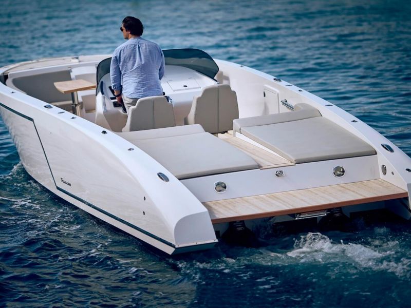 schräge seitenansicht der gt air