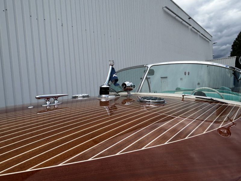 Riva Tritone 244