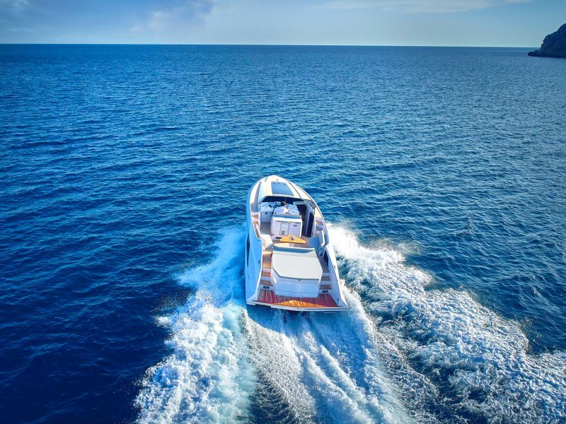 dronensich motorboot