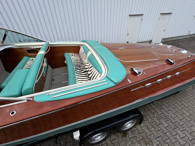 Riva Tritone 244