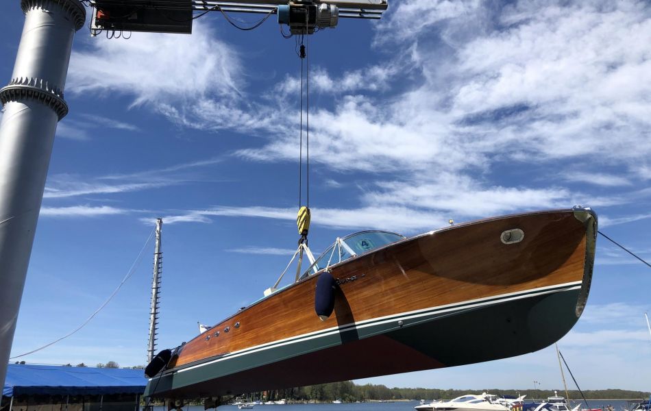 aufbereitete riva classic mit neuem unter wasser anstrich.