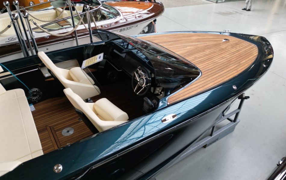 Boat Lounge Frauscher Spectre kaufen 