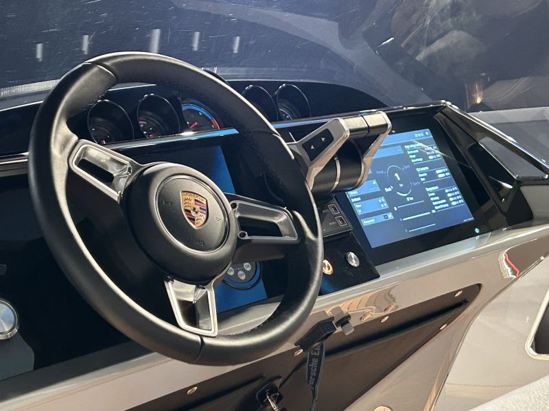 Frauscher x Porsche 850 Fantom Air Cockpit-Frauscher-x-Porsche
