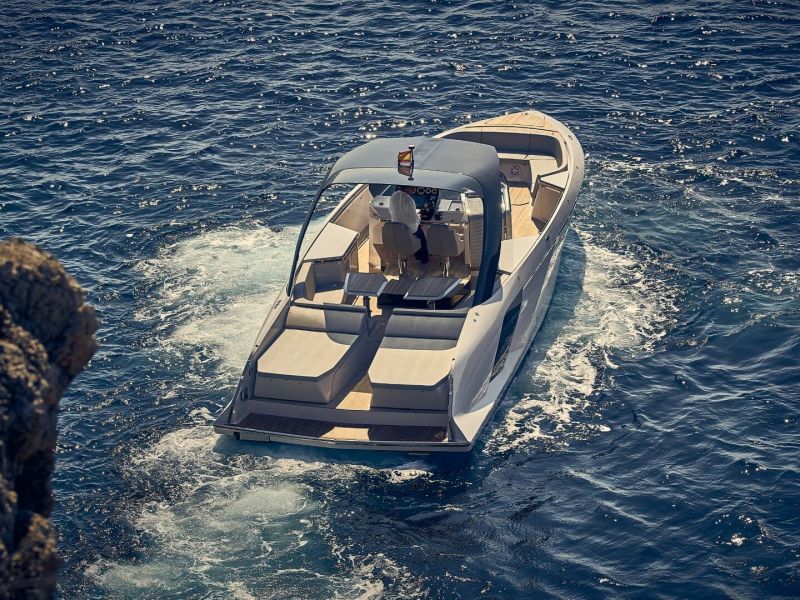 Frauscher 1414 Demon Air top back view